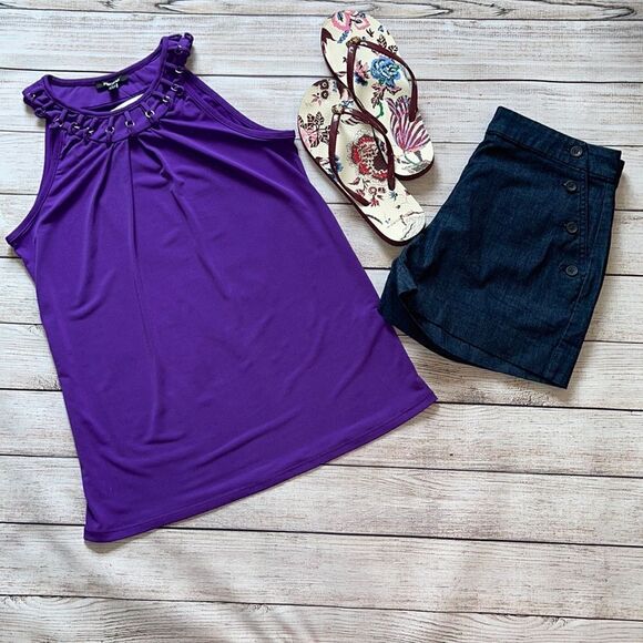 Sleeveless Top  - Picture 1 of 4